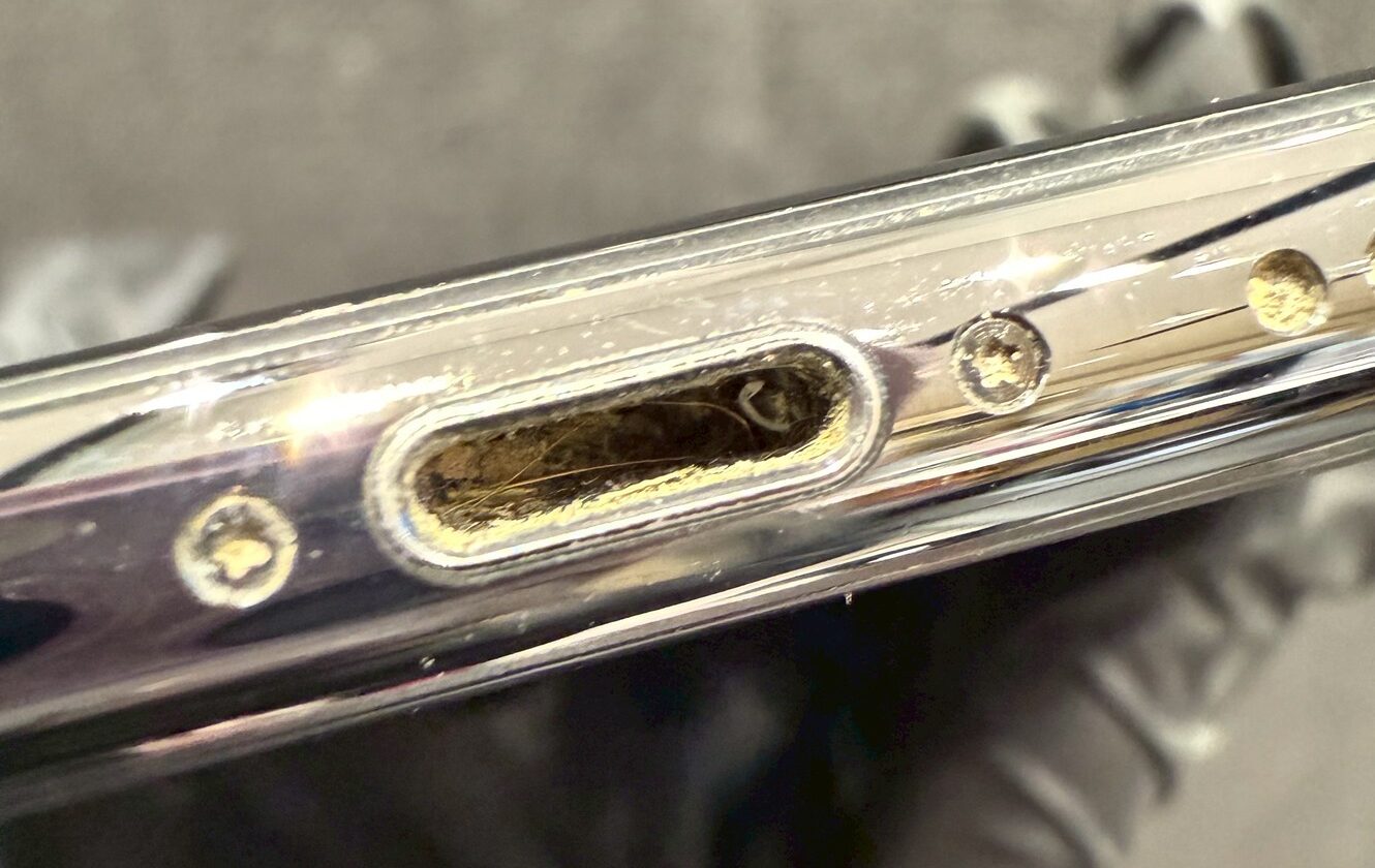 充電口内もクリーニングいたします