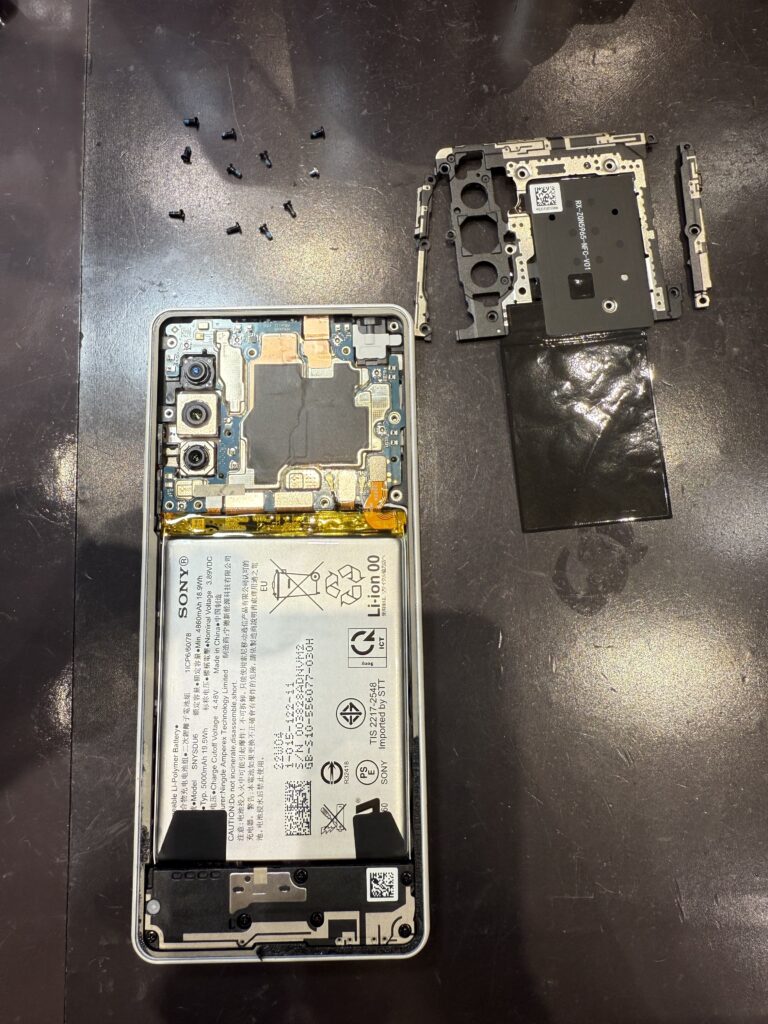 Xperia 10 III 電源ボタンが押せない症状 宮崎市修理中