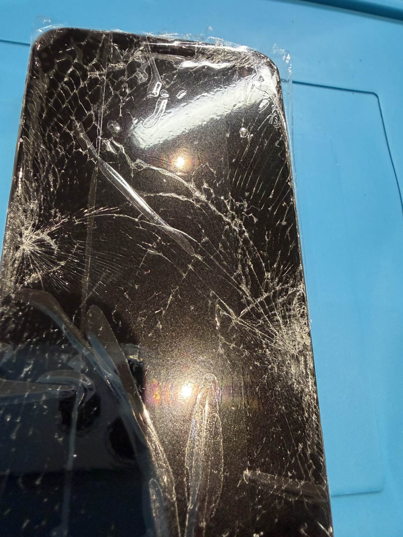 iPhone・Android・iPadの画面交換修理に対応しています。