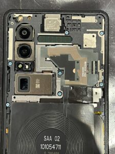 ネジを外していって・・・